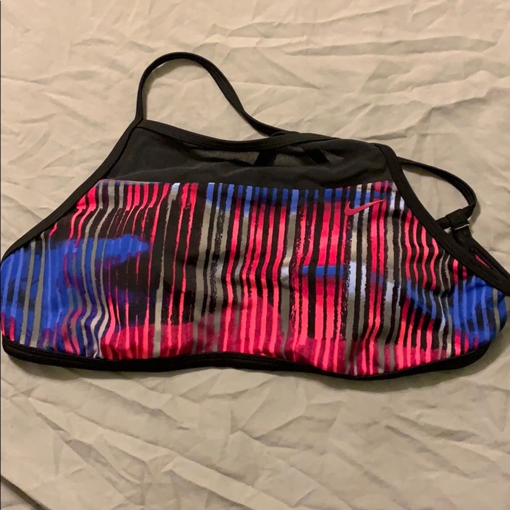 NEVER WORN Large Women’s Nike Swimsuit Top